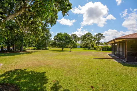 5646 SE Lamay Dr, Stuart, FL 34997 photo 4