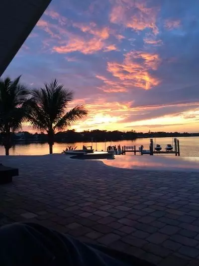 163 River Dr, Tequesta, FL 33469 photo 2