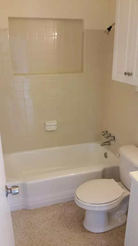 2468 SE Harrison St, Stuart, FL 34997 photo 5