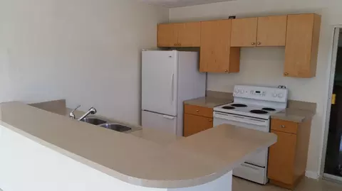 2468 SE Harrison St, Stuart, FL 34997 photo 2