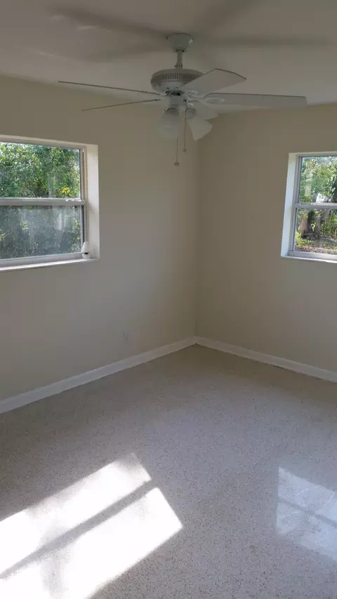 2468 SE Harrison St, Stuart, FL 34997 photo 3