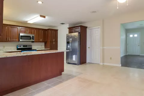 3019 SE Cypress St, Stuart, FL 34997 photo 8