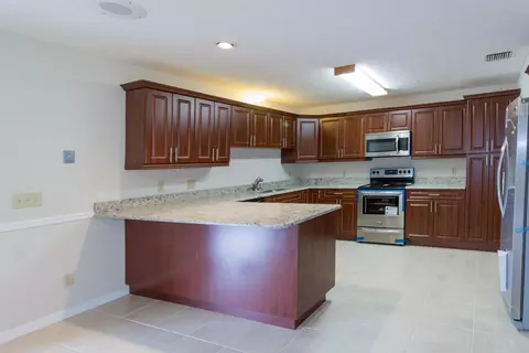 3019 SE Cypress St, Stuart, FL 34997 photo 7