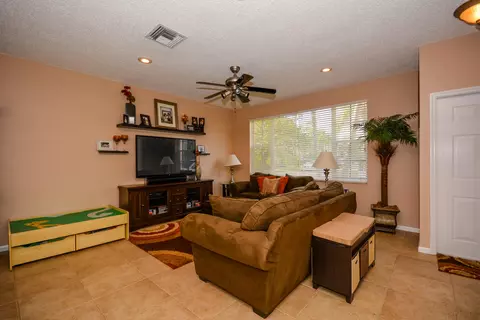318 Oak Leaf Ter, Jupiter, FL 33458 photo 1
