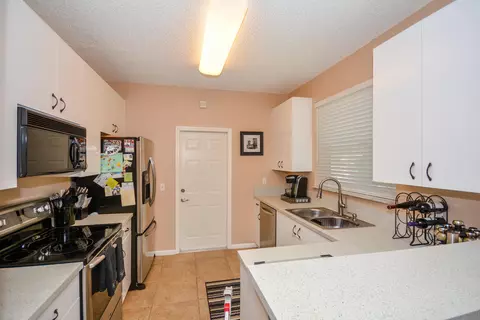 318 Oak Leaf Ter, Jupiter, FL 33458 photo 8