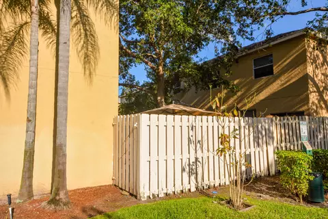 318 Oak Leaf Ter, Jupiter, FL 33458 photo 4