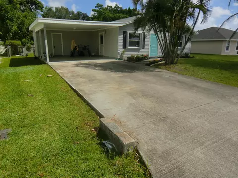 2349 SE Madison St, Stuart, FL 34997 photo 2