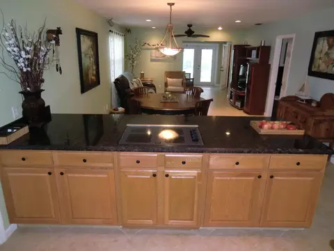 2349 SE Madison St, Stuart, FL 34997 photo 3