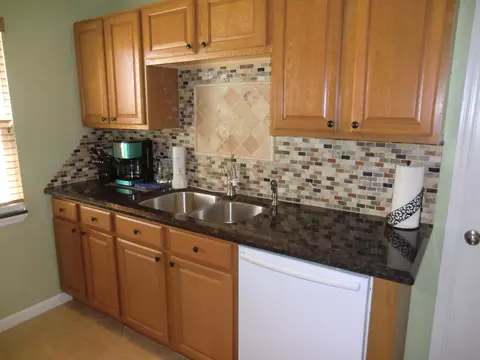 2349 SE Madison St, Stuart, FL 34997 photo 12