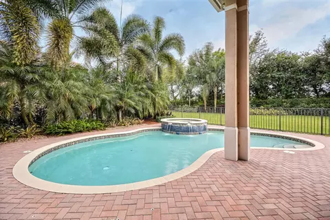 8906 Valhalla Dr, Delray Beach, FL 33446 photo 25