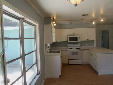 5021 SE Capstan Ave, Stuart, FL 34997 photo 2