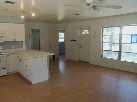 5021 SE Capstan Ave, Stuart, FL 34997 photo 3