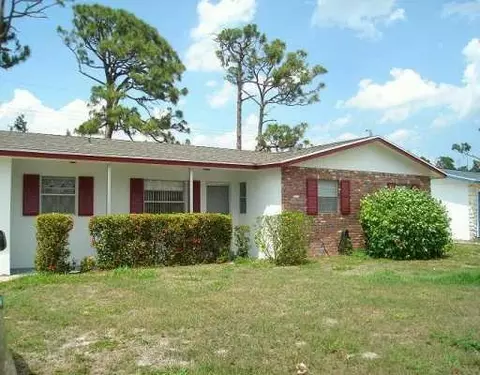 1013 SE 16th Ct, Stuart, FL 34996 photo 1