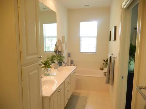 2713 E Community Dr, Jupiter, FL 33458 photo 9