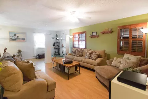 126 5th St, Jupiter, FL 33458 photo 4