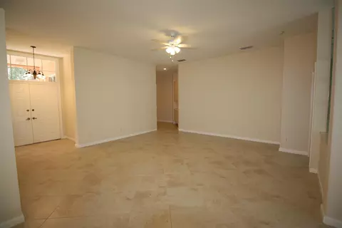 158 Hampton Pl, Jupiter, FL 33458 photo 5