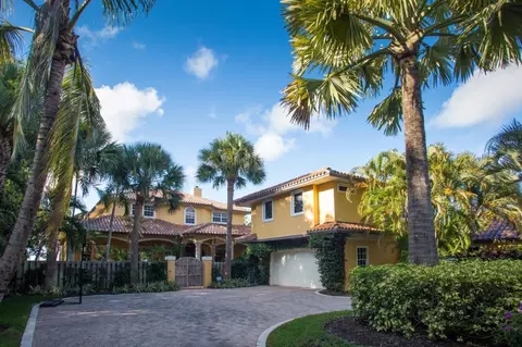 1051 SE Riverside Dr, Stuart, FL 34996 photo 2