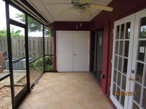 1004 E Lakes Dr, Pompano Beach, FL 33064 photo 5