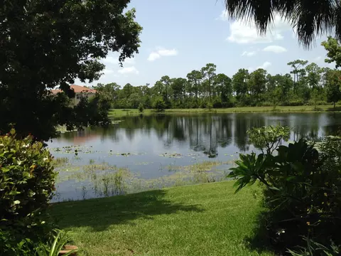 329 SW Otter Run Pl, Stuart, FL 34997 photo 2