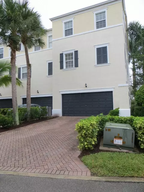 229 E Thatch Palm Cir, Jupiter, FL 33458 photo 1