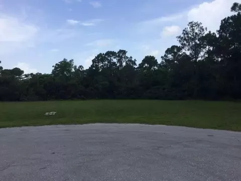 2083 SW Pitts Ter, Stuart, FL 34997 photo 16