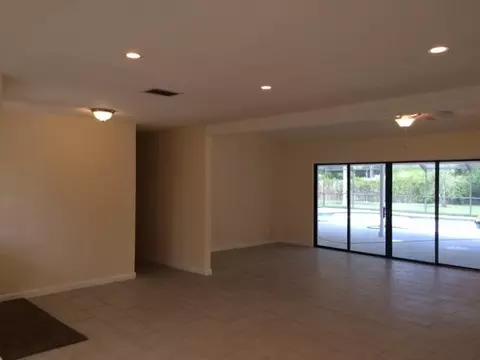 2083 SW Pitts Ter, Stuart, FL 34997 photo 4