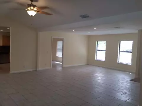 2083 SW Pitts Ter, Stuart, FL 34997 photo 3