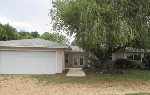 723 NW Spruce Ridge Dr, Stuart, FL 34994 photo 1