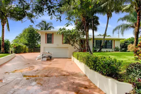 5235 SE Matousek St, Stuart, FL 34997 photo 2