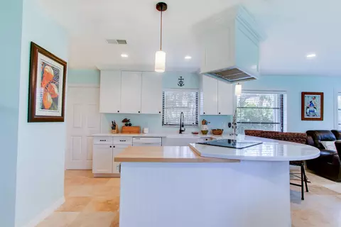 5235 SE Matousek St, Stuart, FL 34997 photo 6
