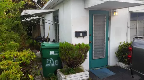 220 E 27th St #E, Riviera Beach, FL 33404 photo 2