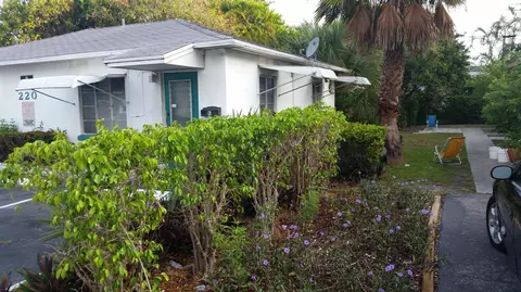 220 E 27th St #E, Riviera Beach, FL 33404 photo 3