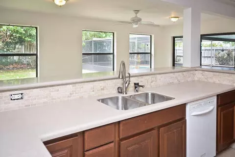 5575 SE Matousek St, Stuart, FL 34997 photo 4