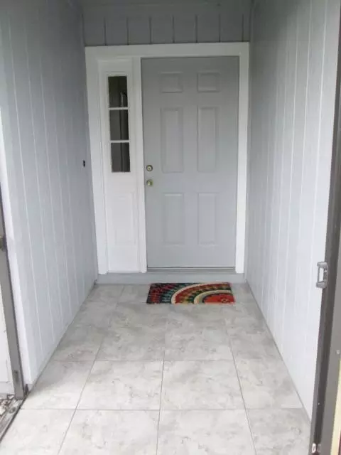 6723 SE Silverbell St, Stuart, FL 34997 photo 2