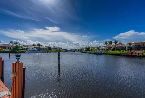 390 Eagle Dr, Jupiter, FL 33477 photo 4