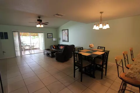 113 Arrowhead Cir, Jupiter, FL 33458 photo 4