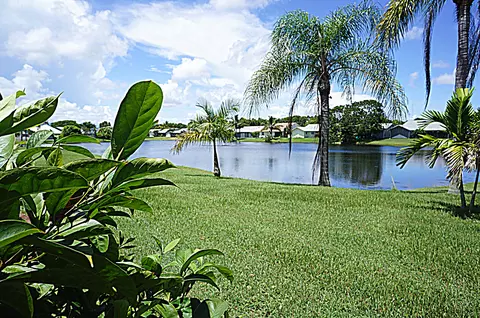4201 SE Peppertree St, Stuart, FL 34997 photo 3