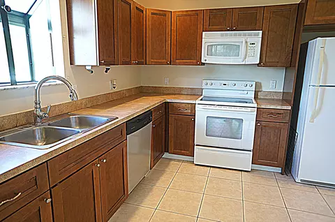 4201 SE Peppertree St, Stuart, FL 34997 photo 9