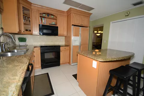 147 Cypress Cv, Jupiter, FL 33458 photo 9
