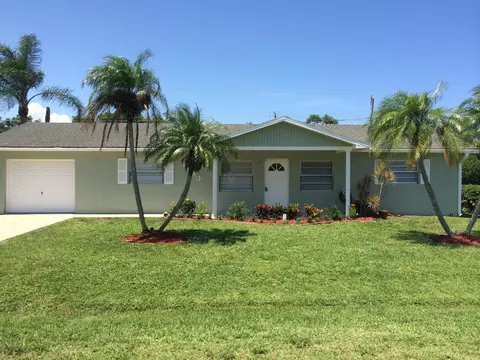 1983 SE Washington St, Stuart, FL 34997 photo 1