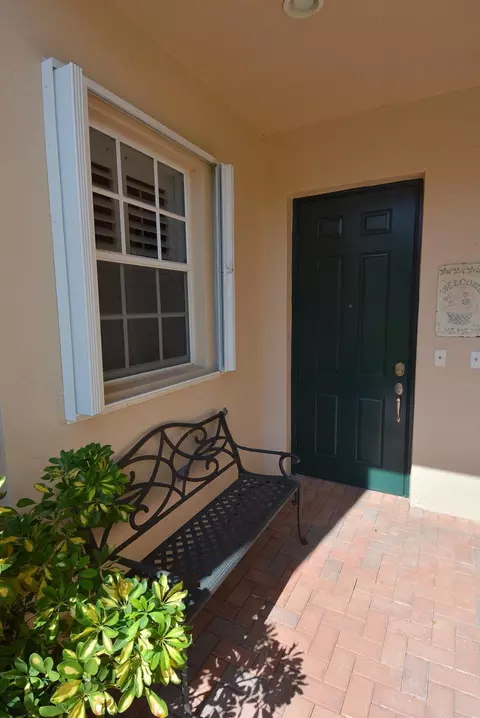 305 SW Otter Run Pl, Stuart, FL 34997 photo 3
