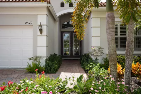 2570 SE Stonebriar Way, Stuart, FL 34997 photo 2