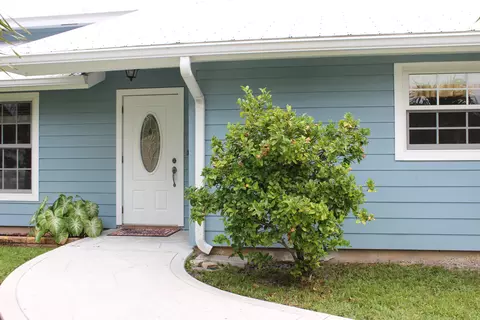 711 Warren Dr, Jupiter, FL 33458 photo 6