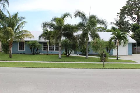 711 Warren Dr, Jupiter, FL 33458 photo 2