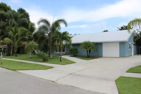 711 Warren Dr, Jupiter, FL 33458 photo 8