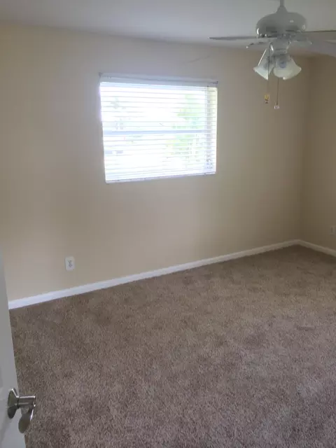2530 SE Madison St, Stuart, FL 34997 photo 9