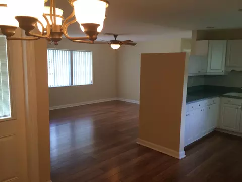 2530 SE Madison St, Stuart, FL 34997 photo 4