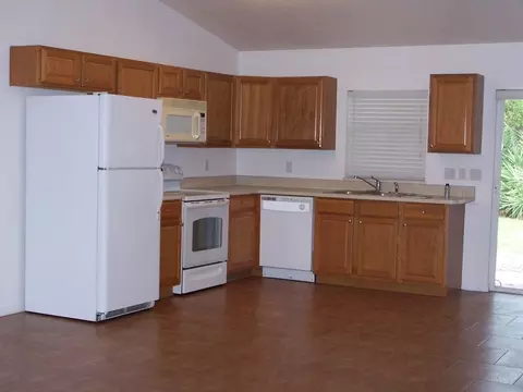 5771 SE Wesley Ave, Stuart, FL 34997 photo 2