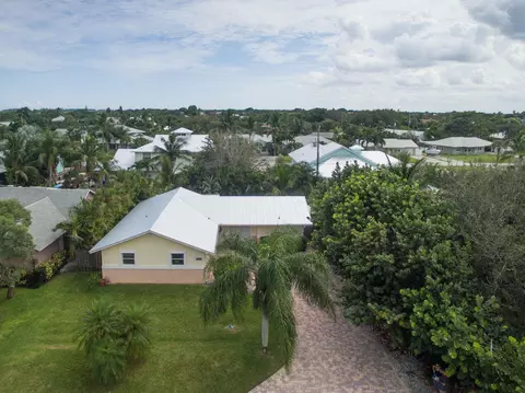 5446 SE Orange St, Stuart, FL 34997 photo 2