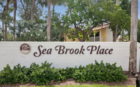 215 Seabreeze Cir, Jupiter, FL 33477 photo 1